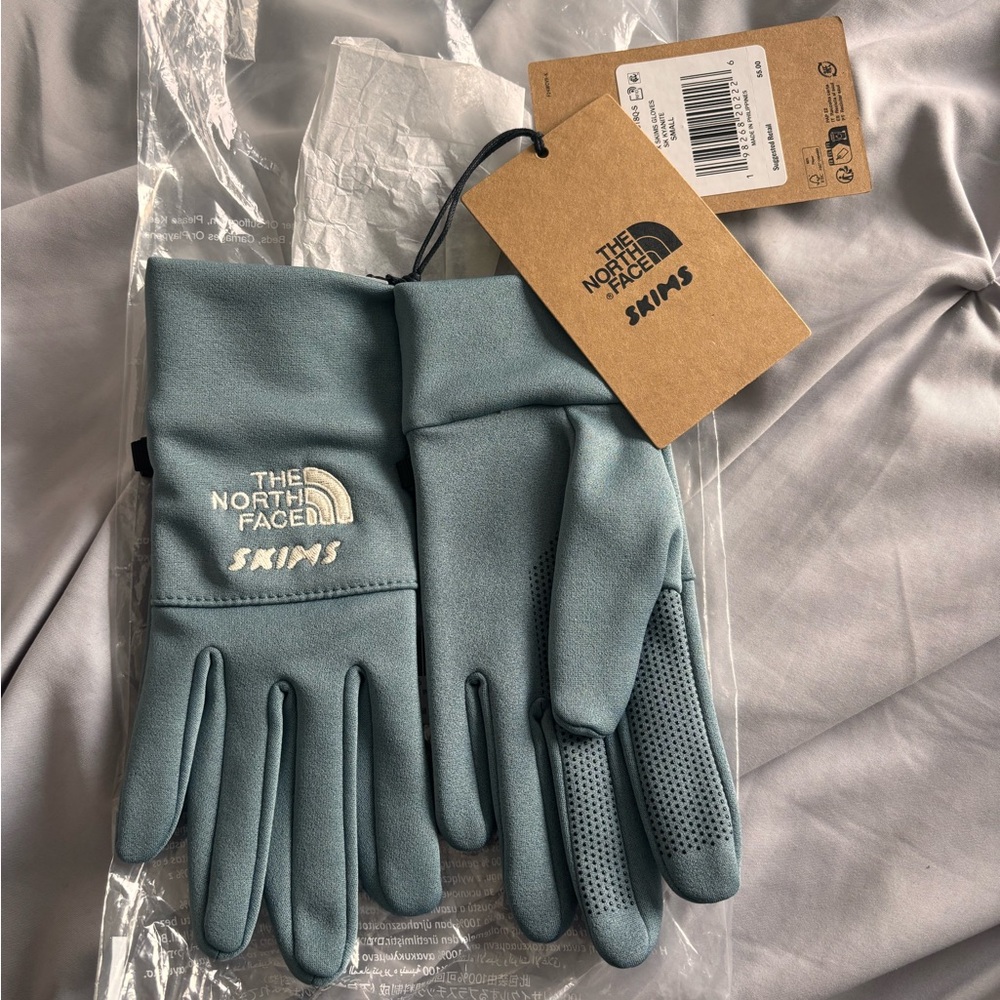 The North Face X Skims Gloves Kyanite Blue Size Small Limited Edition NWT